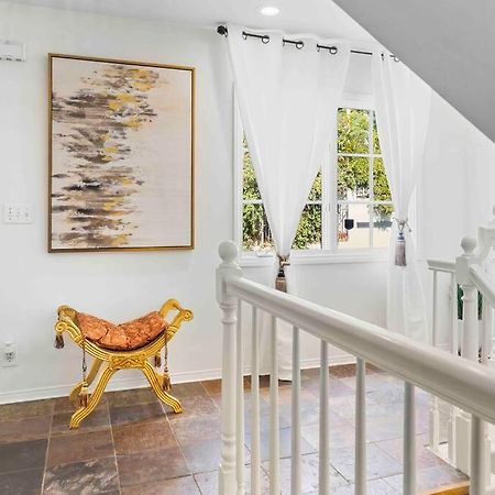 Stunning Mediterranean Mansion In Laurel Canyon 洛杉矶 外观 照片